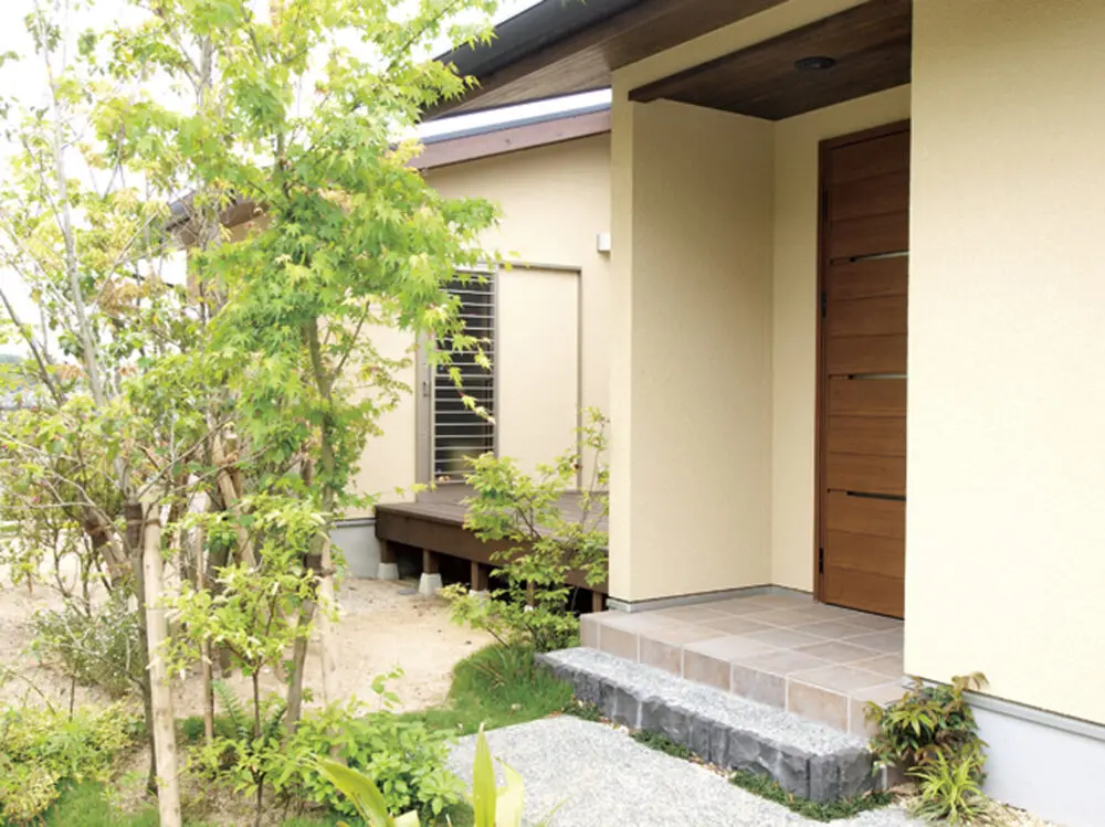 高窓で開放感たっぷり。のびのび心が豊かになる平屋