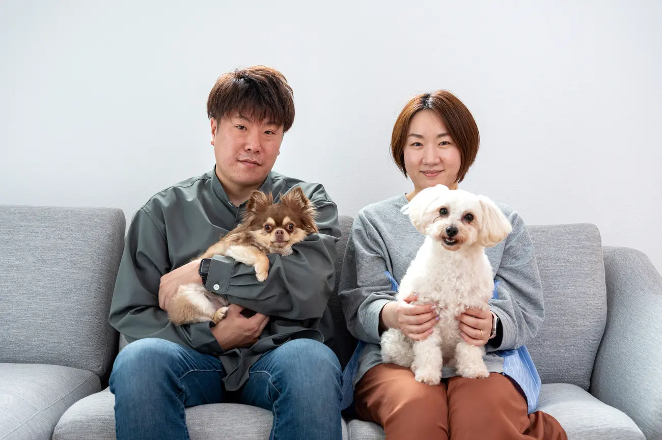こだわりのポイントは、吹き抜けリビング、１階に主寝室、洗面室と脱衣所を分けることなど